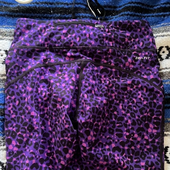 ❤️‍🔥 Nike Running 3/4 length leggings, size XS - Picture 6 of 8